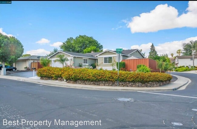 Foto del edificio - 3 br, 2 bath House - 3214 Harbour Dr