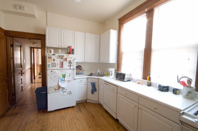 Foto del edificio - 1433 N Wells St