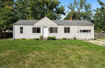 Building Photo - 7407 Hawk Ave