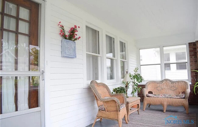 Building Photo - 4140 N Haven Ave