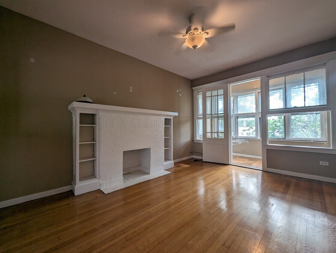 Foto principal - 2659 N Saint Louis Ave