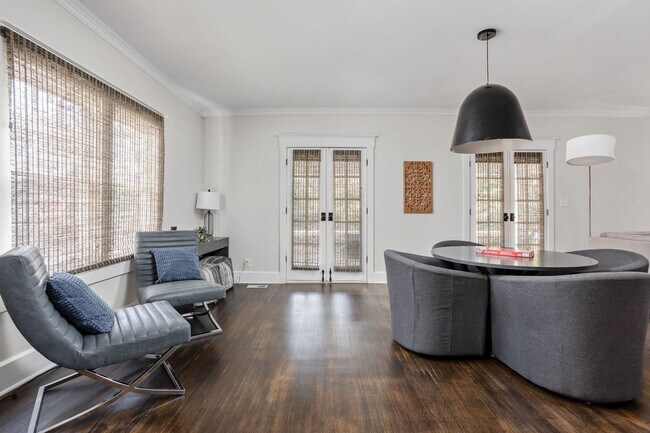 Building Photo - 1202 N New Jersey St