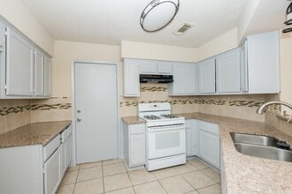 Building Photo - 4166 Amir St
