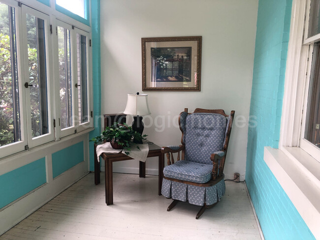 Sun room - 5918 Douglas St