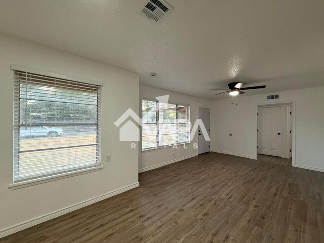 Photo - 530 Artemis Dr House