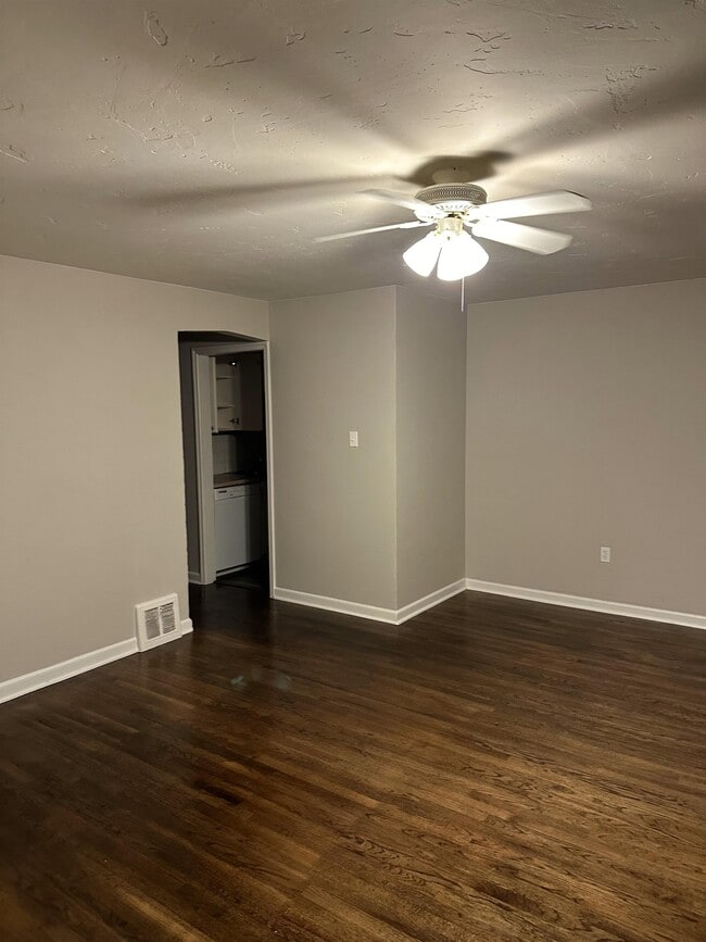 Photo - 2025 Emporia St House