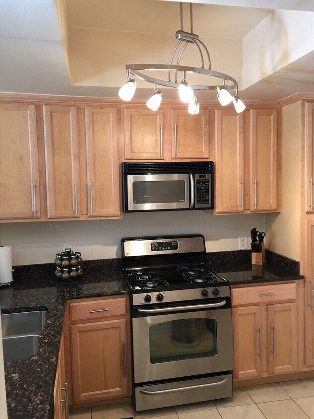 Long or short term available! Live in lux... - Long or short term available!  Live in lux...
