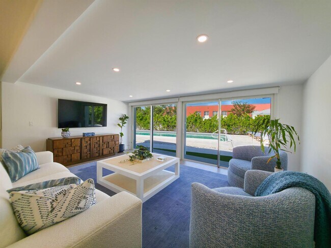 Foto del edificio - 720 Eastwind Dr