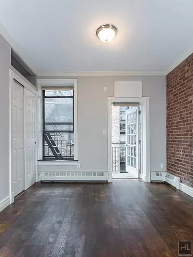 Primary Photo - East 28th Street