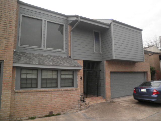 Foto del edificio - Lovely 2 story Townhome in Galleria Area