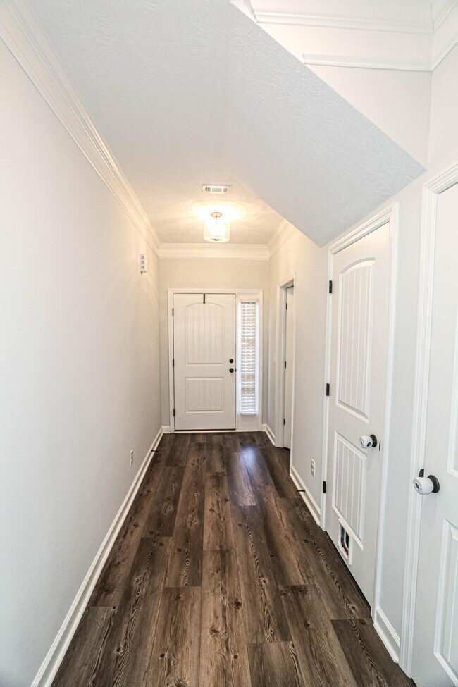 Foto del edificio - 550 Jensen Ln