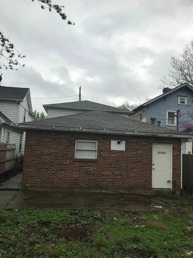 Photo - 527 Herbert St Townhome