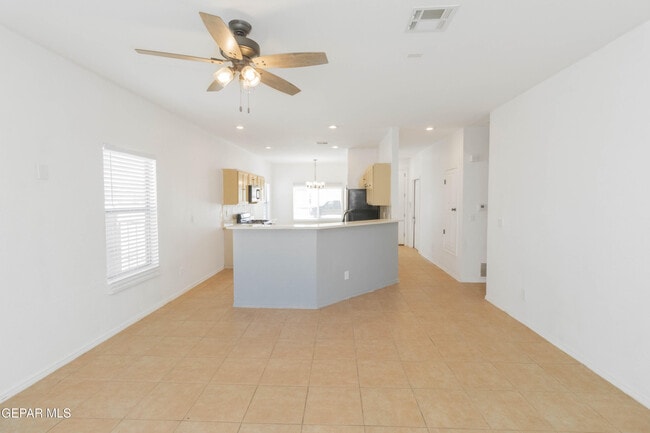 Building Photo - 14749 Sand Gate Dr