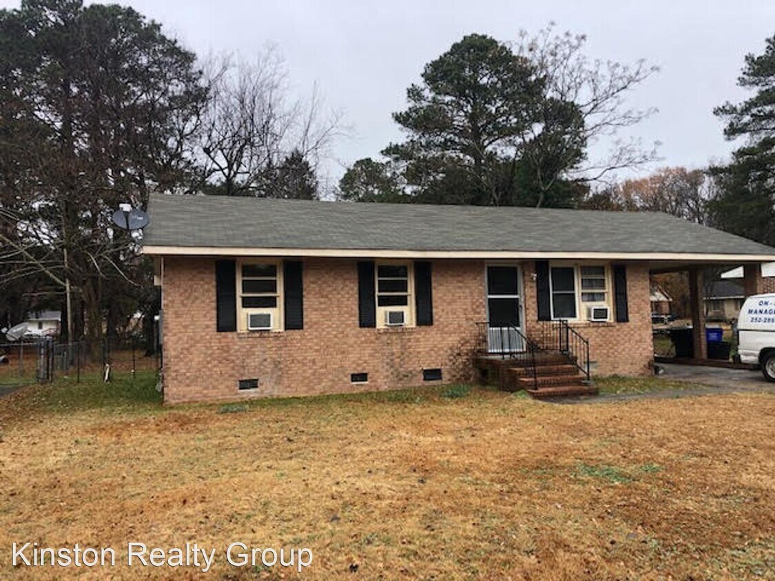 Foto principal - 3 br, 1 bath House - 1906 Oakmont Dr.