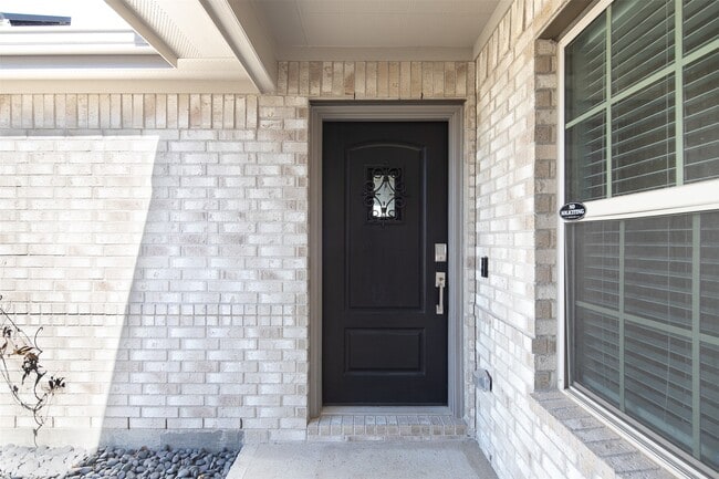 Foto del edificio - 18450 White Stallion Ln