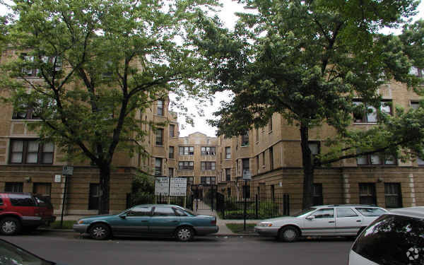 Building Photo - Rogers Park Apartments