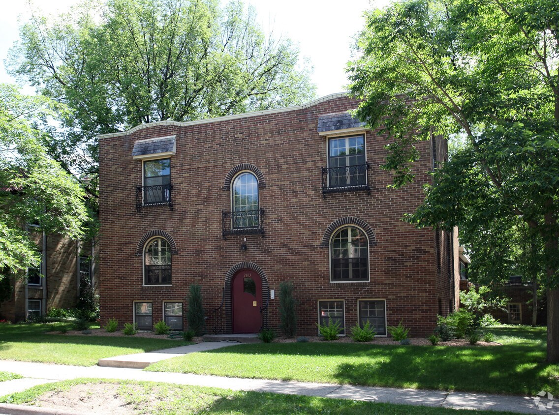 Primary Photo - 2783 Xerxes Ave S