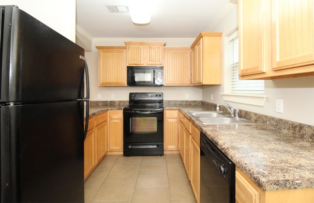 Building Photo - 2009 Karrington Ridge