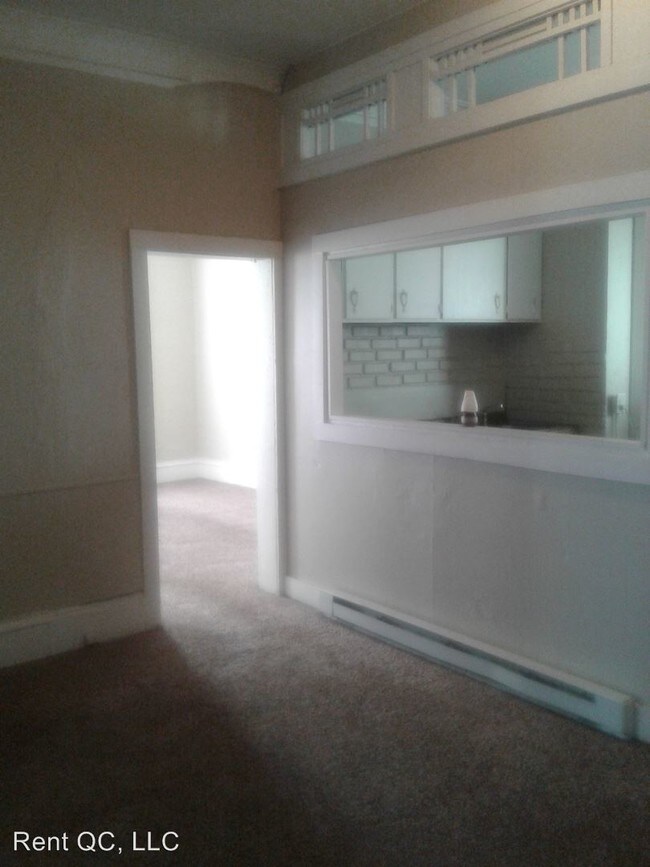 Building Photo - 2515 6th Ave