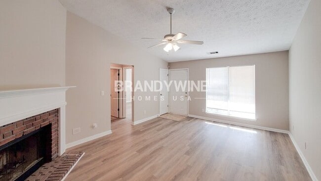 Building Photo - 505 Village Cir