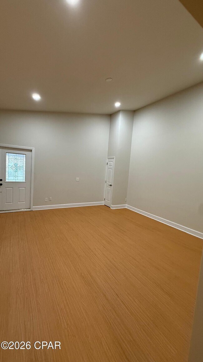 Building Photo - 127 Kacy Ln