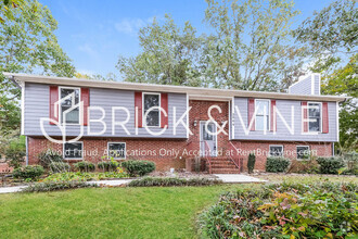 Building Photo - 2664 Denise Dr