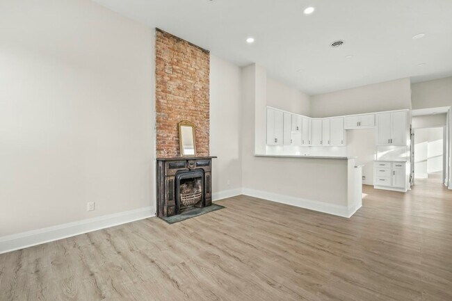Foto del edificio - 641 E. Saint Catherine (Shelby Park/ Old L...
