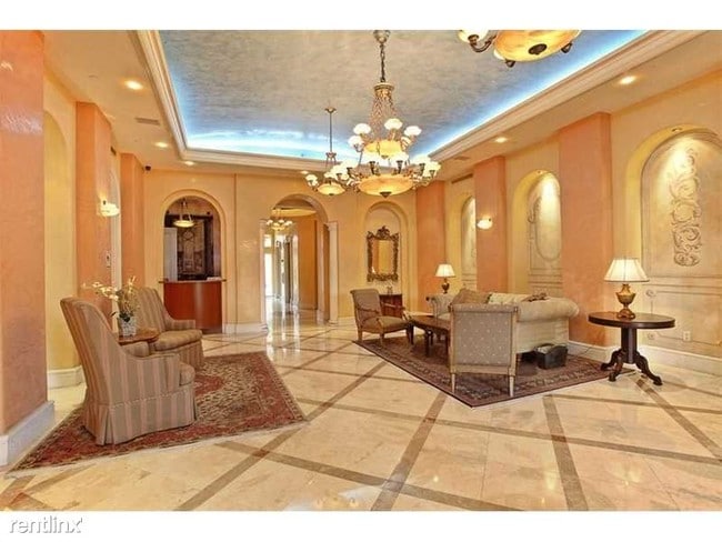 Building Photo - 600 Coral Way