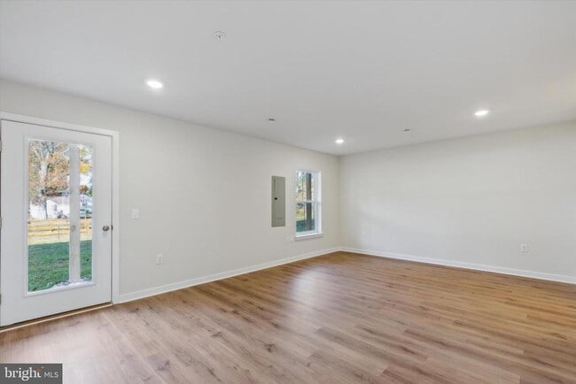 Building Photo - 308 Bennetts Ct