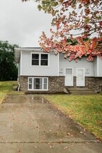 Building Photo - 5330 Plaza Ave