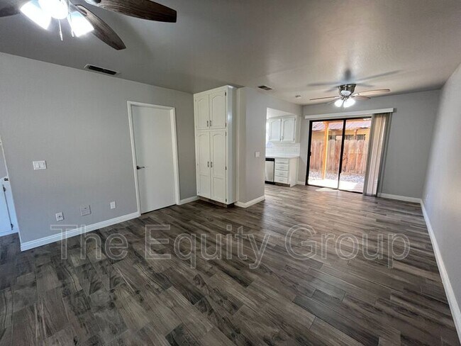 Building Photo - 351-360 N Capitola Ct