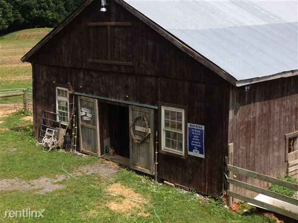 Building Photo - 332 Harter Rd