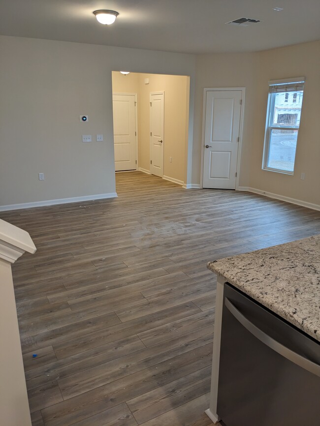 View of living space from kitchen - 877 McKenzie Park Ter