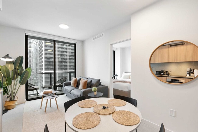 Foto del edificio - 121 NE 5th St