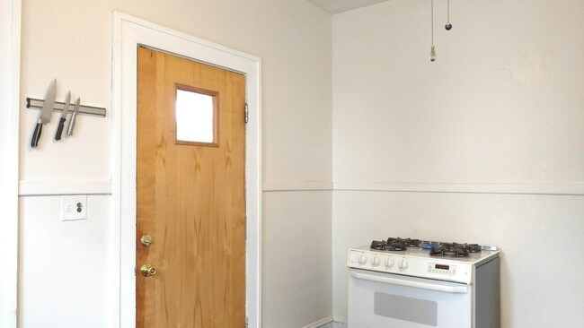 Foto del edificio - 3120 Hillcrest Ave NW