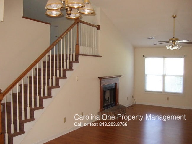 Building Photo - 203 Amberjack Way