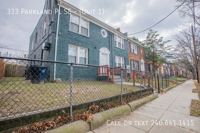 Foto del edificio - 333 Parkland Pl SE