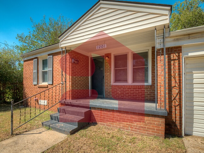 Building Photo - 1201 Carverdale Dr