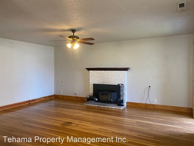 Building Photo - 3 br, 1.5 bath House - 1879 Pinon Ave