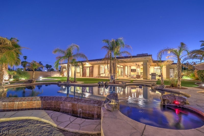 Foto principal - 2780 El Camino Rd
