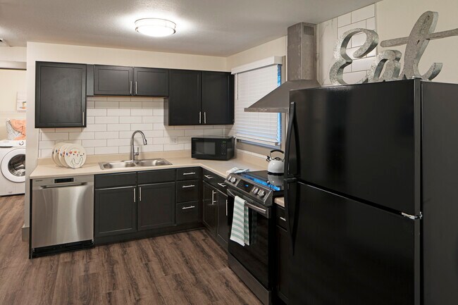 Building Photo - 8800 Appel Dr
