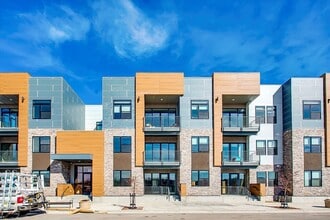 Building Photo - 3850 E Haystack St
