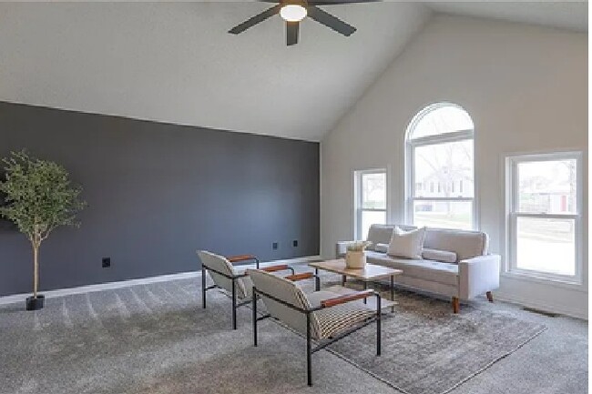 Building Photo - 902 Oak Rdg