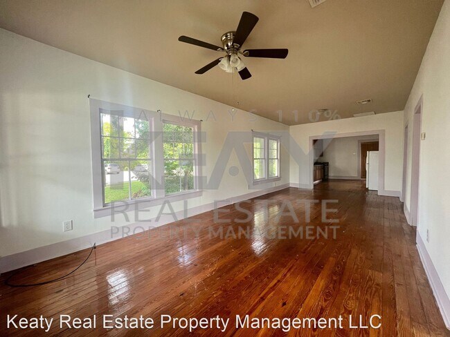 Building Photo - 3 br, 1 bath House - 327 E Convent Street