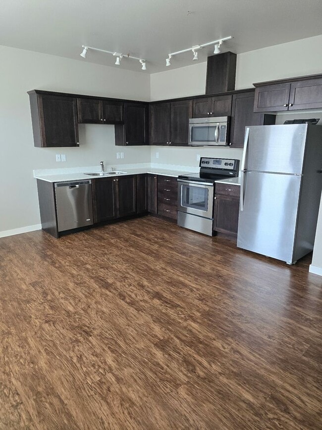 Building Photo - 1 Bedroom Condo located in Lynden Washington