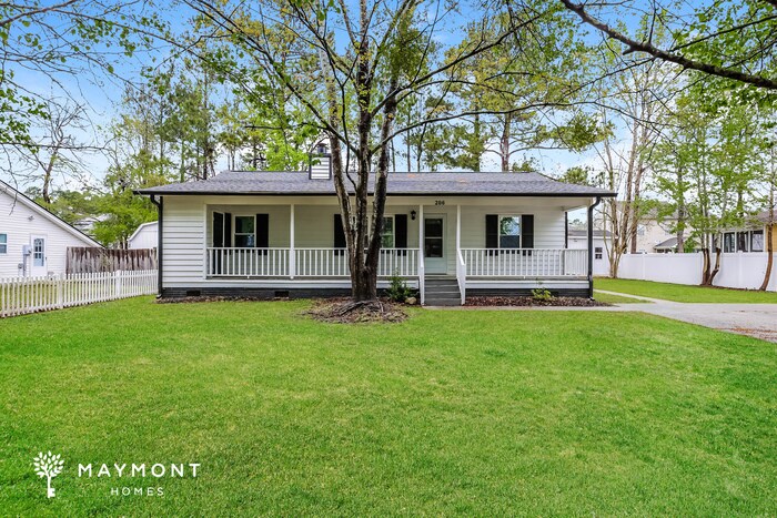 Foto principal - 206 Surrey Ln