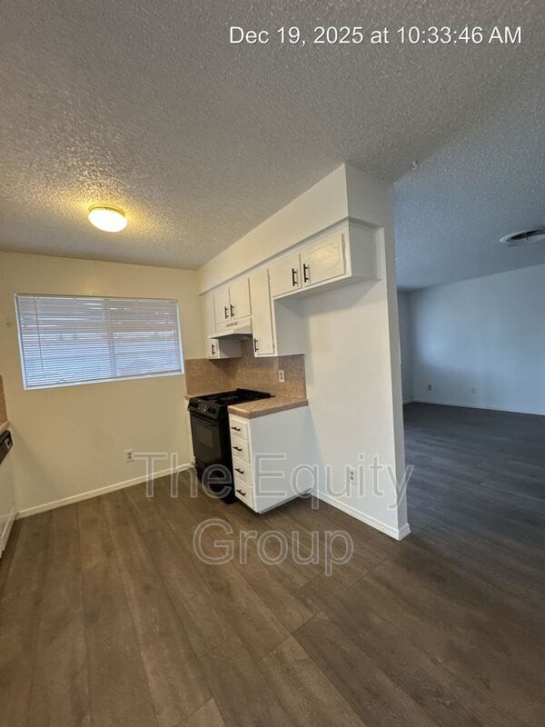 Building Photo - 2012 S County Center Dr