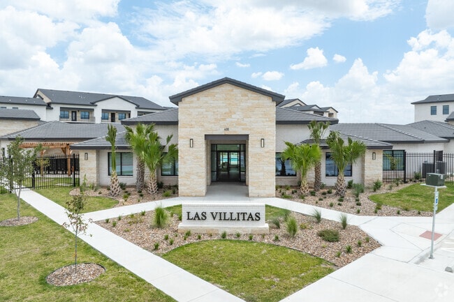 Main Entrance - Las Villitas