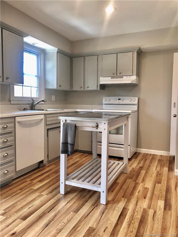 14 Topstone Dr, Bethel, CT 06801 Townhome Rentals in Bethel CT