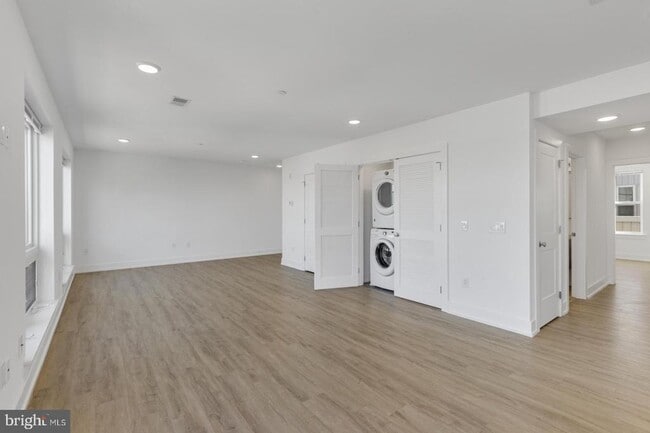 Foto del edificio - 1335 N Marston St